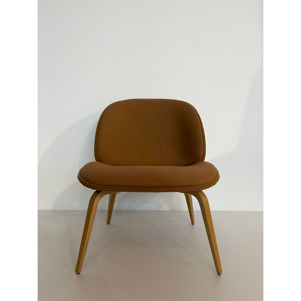 Beetle lounge chair brick ex display Konsepti