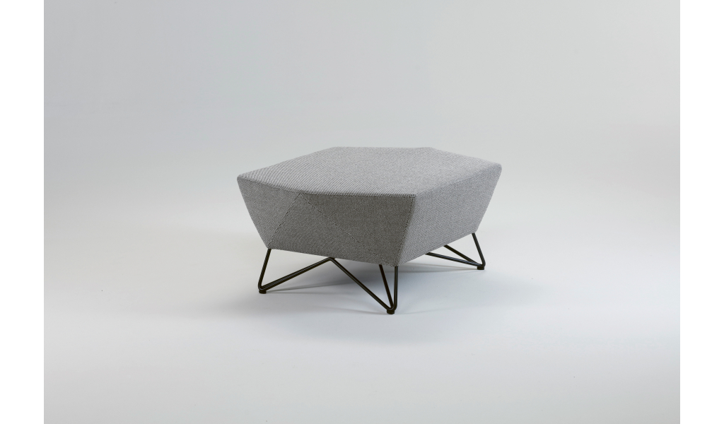 3angle Pouf