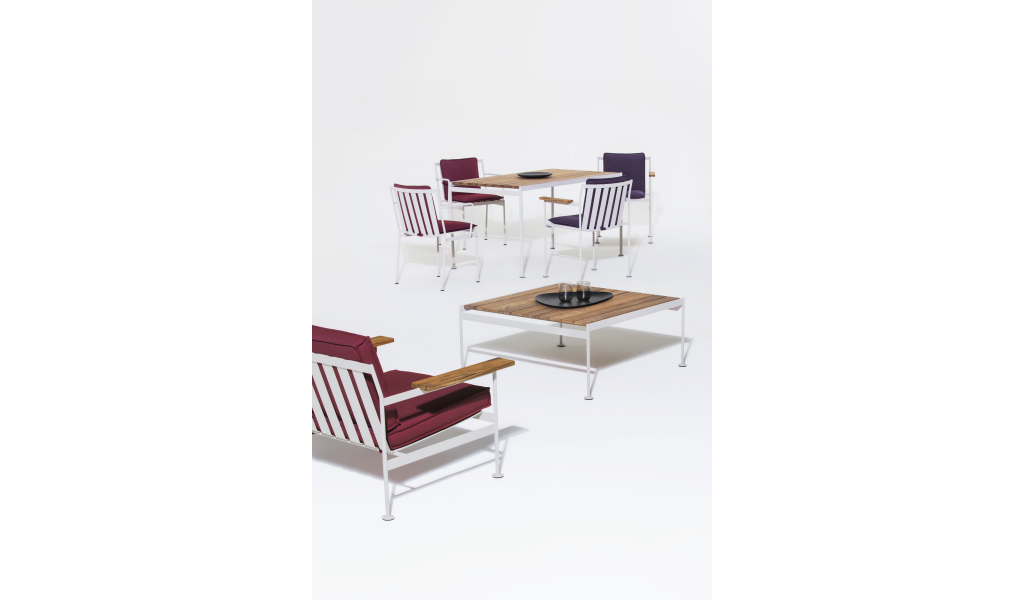 Jugo Outdoor Sofa