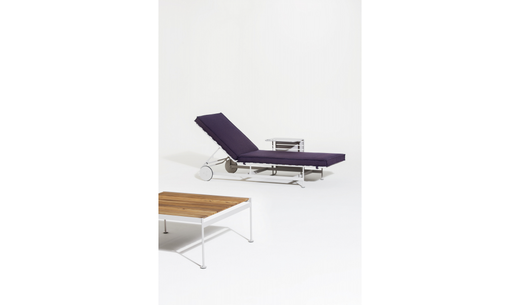 Jugo Outdoor Sunlounger