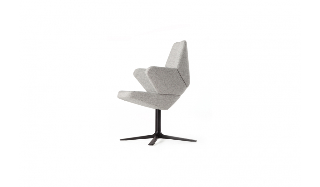 Trifidae Chair
