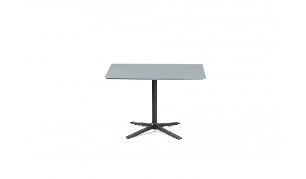 Trifidae Table Outdoor