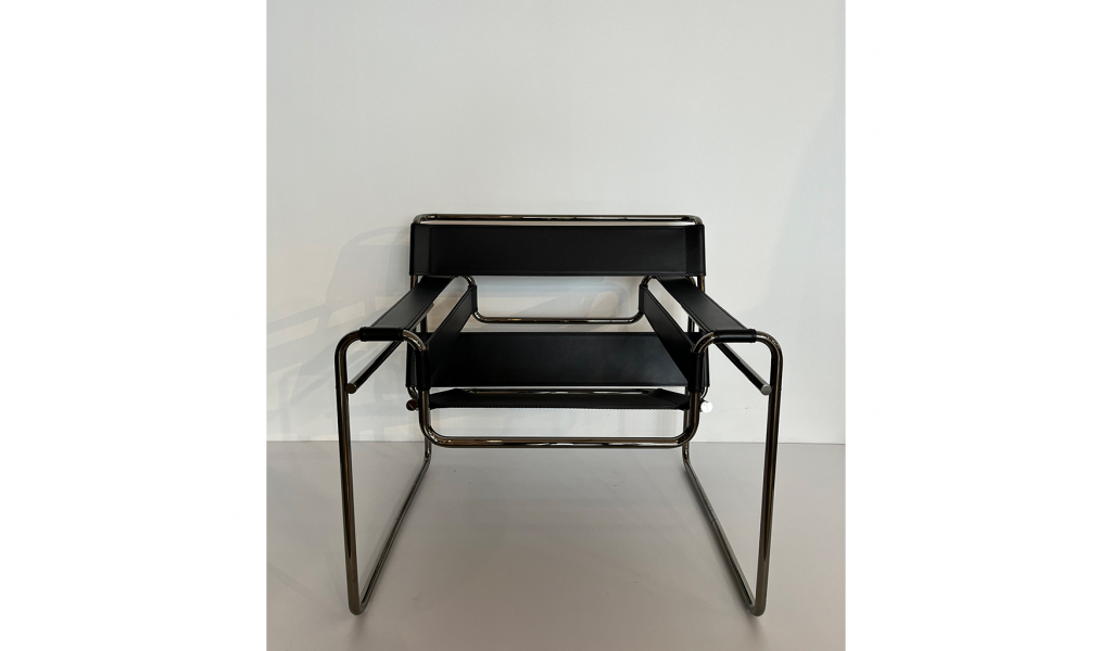 Wassily Lounge Chair Black Limited Edition - z expozice