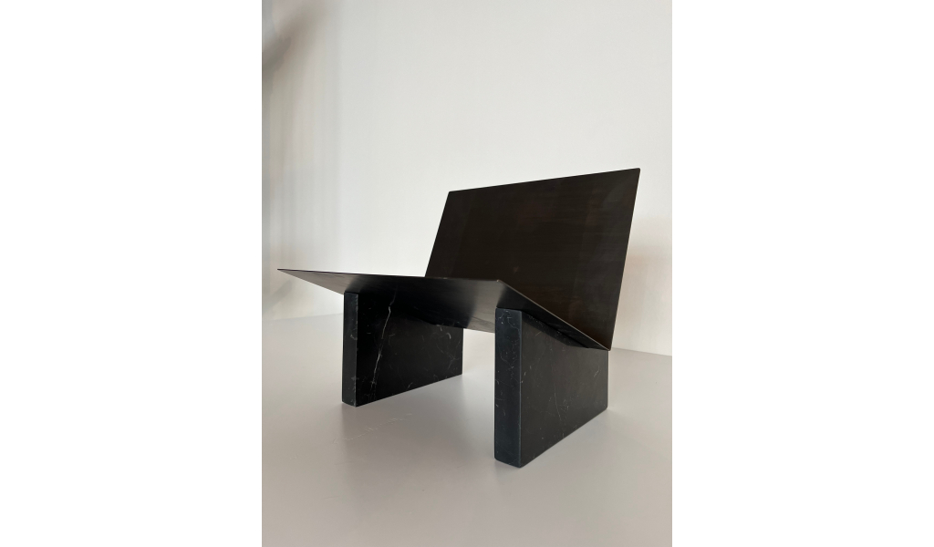 Monument Magazine Holder, ex-display