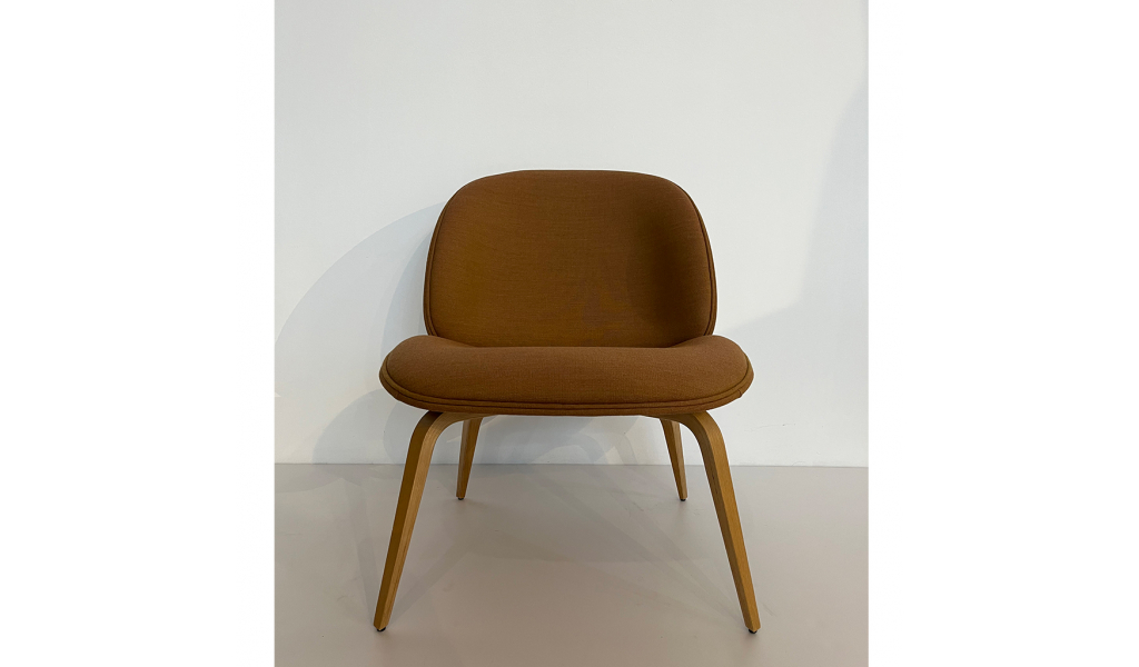 Beetle lounge chair brick - ex-display