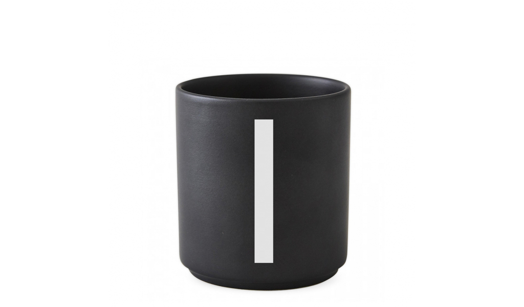 Porcelánový hrnek s písmenem A - Z, černá
