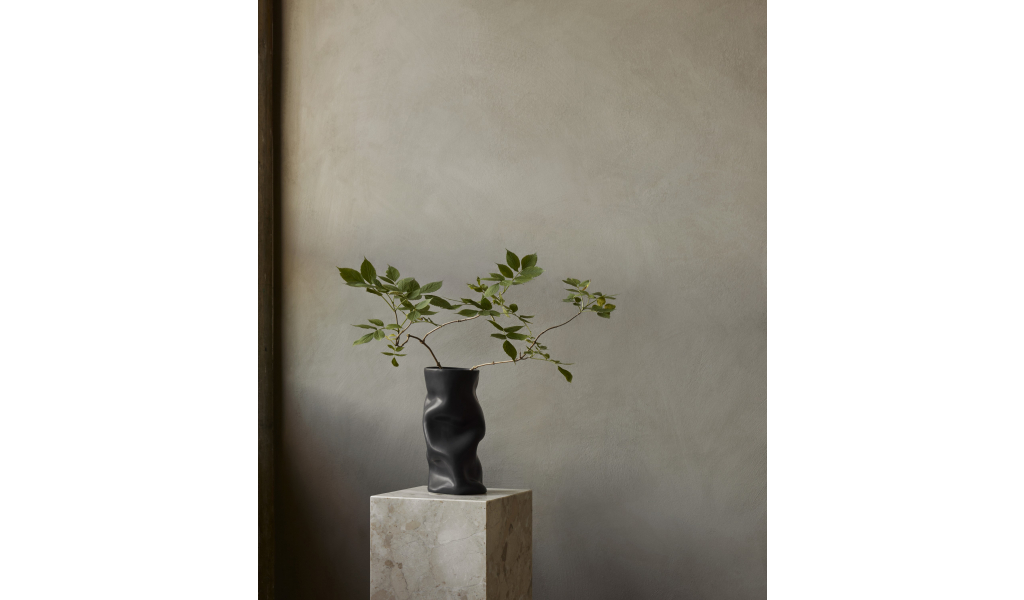 Collapse Vase High