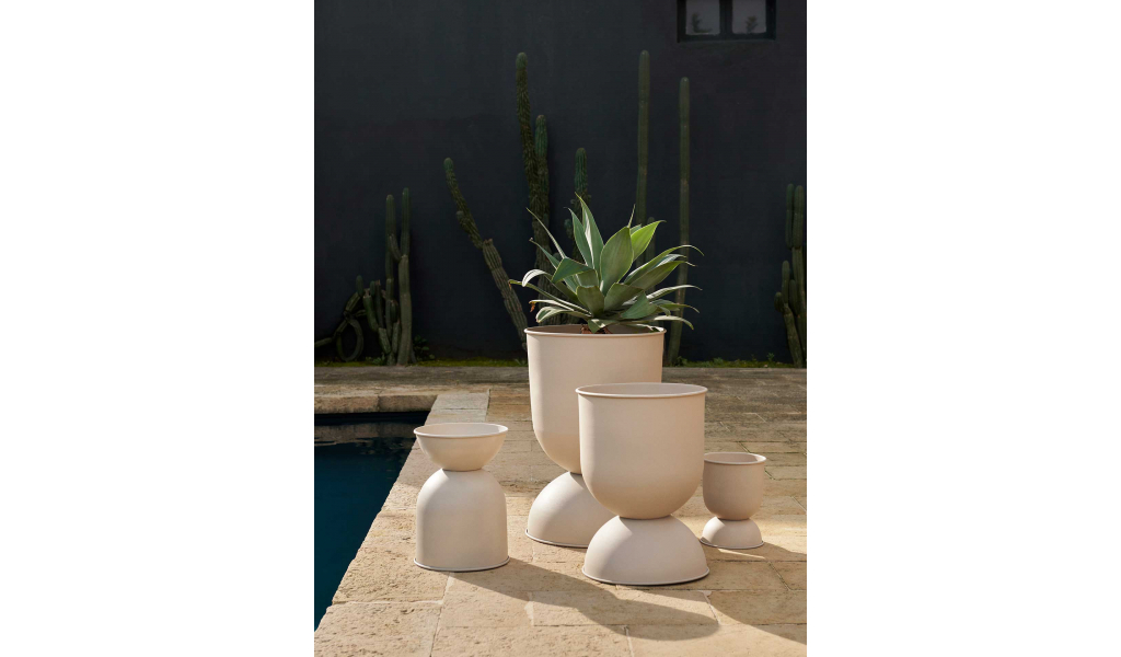 Hourglass Pot Large