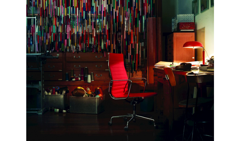 Aluminium Chair EA 119