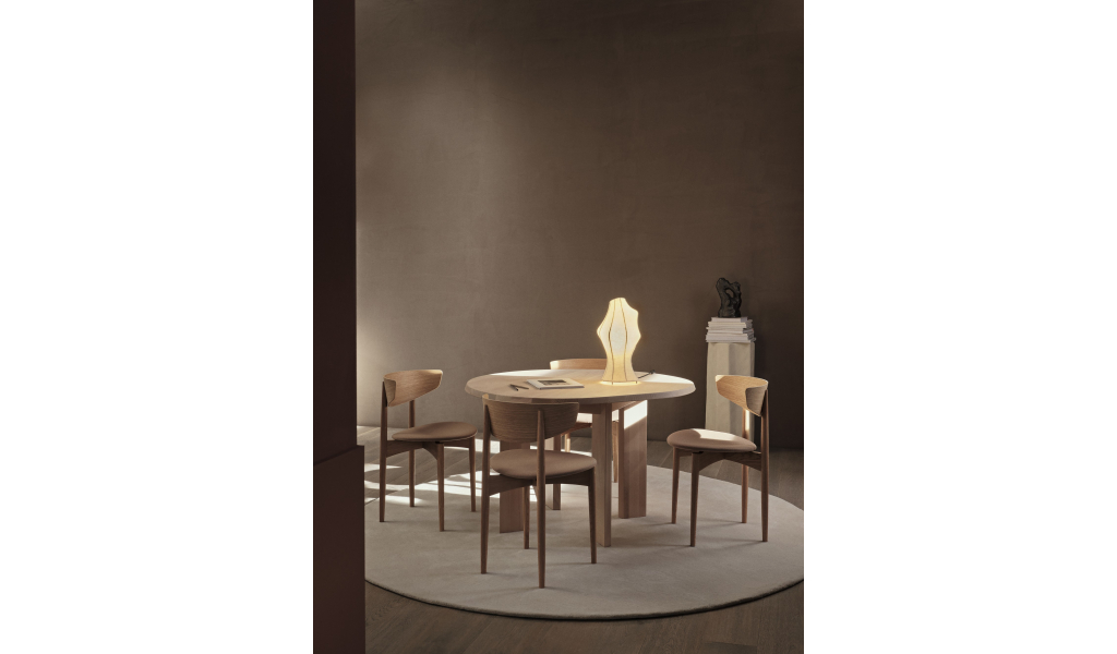 Dae Table Lamp