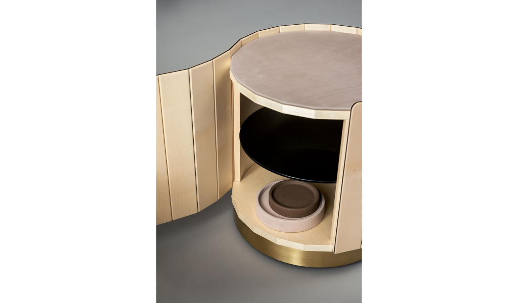Ninfea Bedside Table