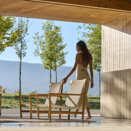 Amanu armchair