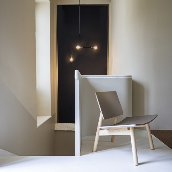 Hiroi, černě mořený dub