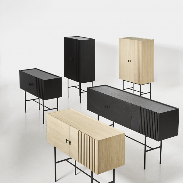 Array Low Sideboard světlý dub