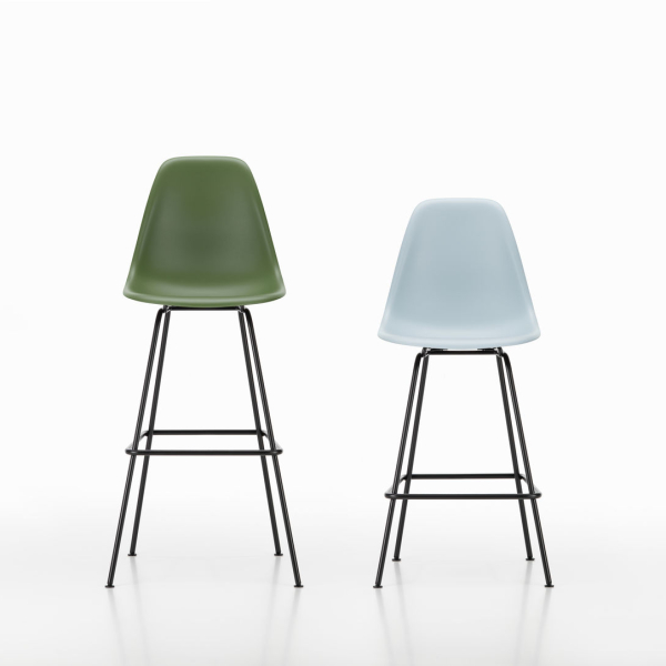 Eames Plastic Stool RE High chróm sivá