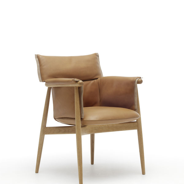 Embrace Lounge Chair (E015)
