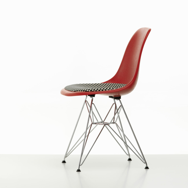 Eames Fiberglass chair DSR chrome red orange