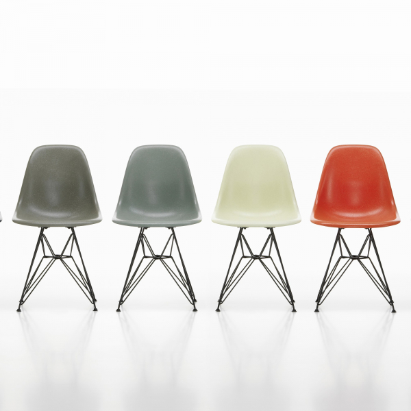 Eames Fiberglass Chair DSR bíle lakovaná tmavá okrová
