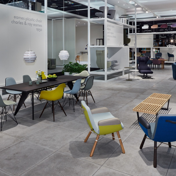 Eames Plastic Armchair DAW