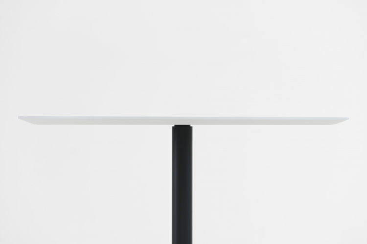 Trifidae Table Outdoor