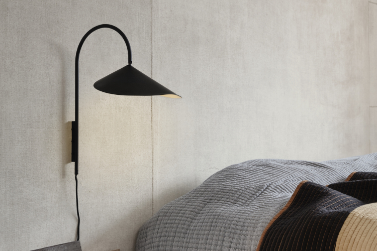Arum Wall Lamp black