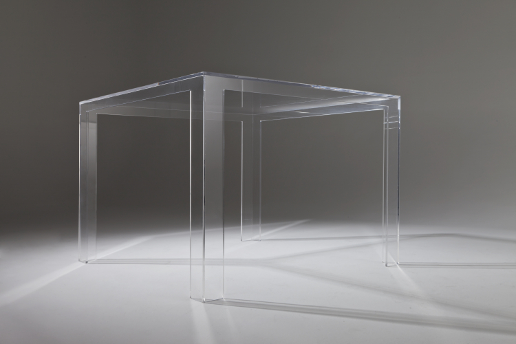 Invisible Table transparent