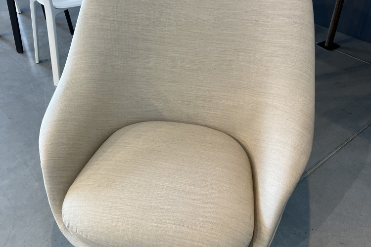 Bat Lounge Chair beige - ex-display