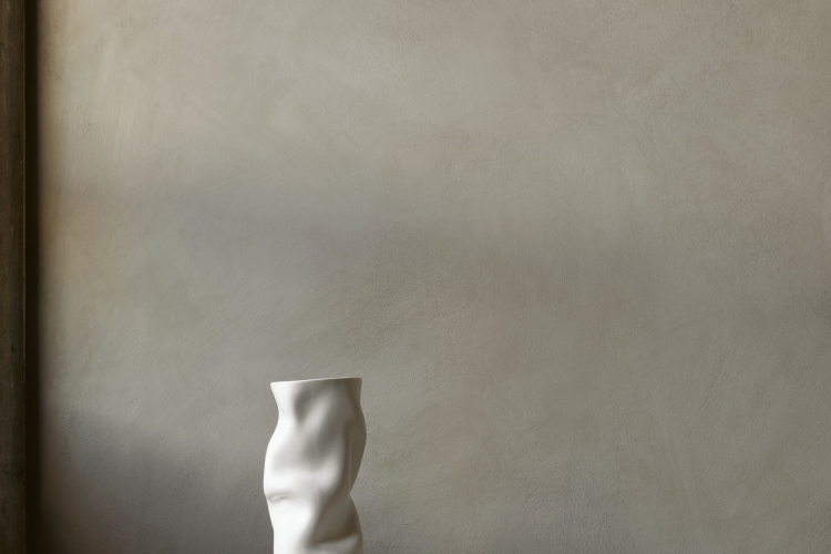 Collapse Vase High