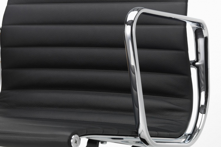 Aluminium Chair EA 117  chrom/ kůže koňak
