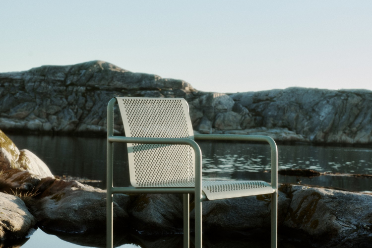 Dapple Chair with Arms