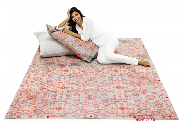 Non-Flying Carpet don't step