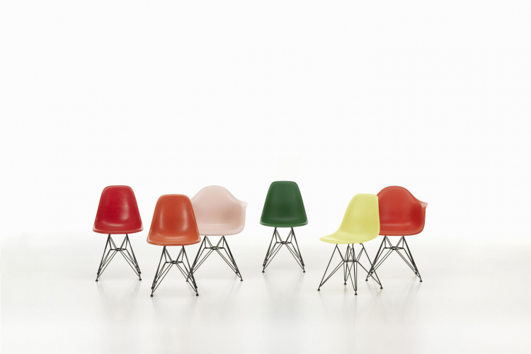 Eames Fiberglass Chair DSR