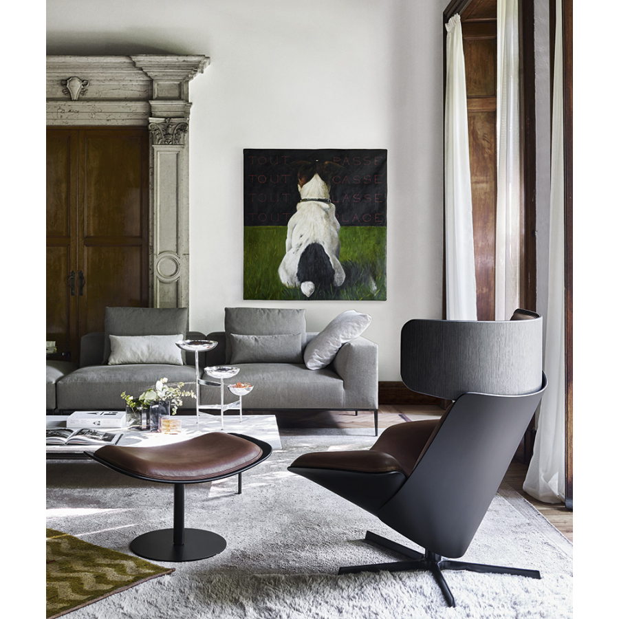 Almora armchair online